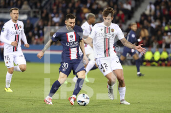 2022-10-01 - Lionel Messi of PSG, Mattia Viti of Nice during the French championship Ligue 1 football match between Paris Saint-Germain (PSG) and OGC Nice (OGCN) on October 1, 2022 at Parc des Princes stadium in Paris, France - FOOTBALL - FRENCH CHAMP - PARIS SG V NICE - FRENCH LIGUE 1 - SOCCER