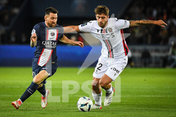 2022-10-01 - Lionel (Leo) MESSI of PSG and Mattia VITI of Nice during the French championship Ligue 1 football match between Paris Saint-Germain and OGC Nice on October 1, 2022 at Parc des Princes stadium in Paris, France - FOOTBALL - FRENCH CHAMP - PARIS SG V NICE - FRENCH LIGUE 1 - SOCCER