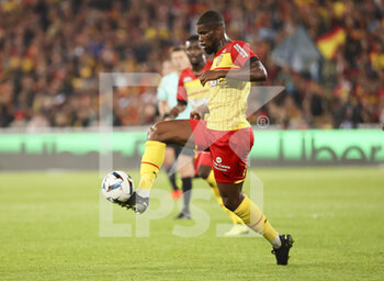 2022-10-02 - Kevin Danso of Lens during the French championship Ligue 1 football match between RC Lens (RCL) and Olympique Lyonnais (OL, Lyon) on October 2, 2022 at Stade Bollaert-Delelis in Lens, France - FOOTBALL - FRENCH CHAMP - LENS V LYON - FRENCH LIGUE 1 - SOCCER
