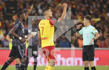 2022-10-02 - Florian Sotoca of Lens celebrates his goal during the French championship Ligue 1 football match between RC Lens (RCL) and Olympique Lyonnais (OL, Lyon) on October 2, 2022 at Stade Bollaert-Delelis in Lens, France - FOOTBALL - FRENCH CHAMP - LENS V LYON - FRENCH LIGUE 1 - SOCCER