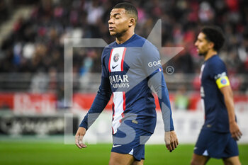 08/10/2022 - Kylian MBAPPE of PSG looks dejected during the French championship Ligue 1 football match between Stade de Reims and Paris Saint-Germain on October 8, 2022 at Auguste Delaune stadium in Reims, France - FOOTBALL - FRENCH CHAMP - REIMS V PARIS SG - FRENCH LIGUE 1 - CALCIO