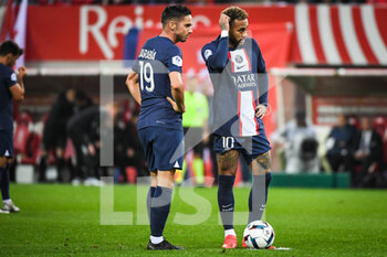 08/10/2022 - Pablo SARABIA of PSG and NEYMAR JR of PSG during the French championship Ligue 1 football match between Stade de Reims and Paris Saint-Germain on October 8, 2022 at Auguste Delaune stadium in Reims, France - FOOTBALL - FRENCH CHAMP - REIMS V PARIS SG - FRENCH LIGUE 1 - CALCIO