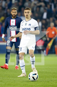 2022-10-16 - Valentin Rongier of Marseille during the French championship Ligue 1 football match between Paris Saint-Germain (PSG) and Olympique de Marseille (OM) on October 16, 2022 at Parc des Princes stadium in Paris, France - FOOTBALL - FRENCH CHAMP - PARIS SG V MARSEILLE - FRENCH LIGUE 1 - SOCCER