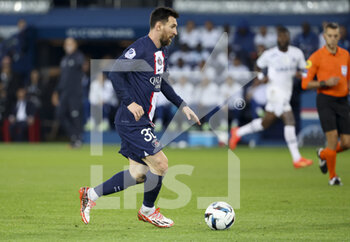 2022-10-16 - Lionel Messi of PSG during the French championship Ligue 1 football match between Paris Saint-Germain (PSG) and Olympique de Marseille (OM) on October 16, 2022 at Parc des Princes stadium in Paris, France - FOOTBALL - FRENCH CHAMP - PARIS SG V MARSEILLE - FRENCH LIGUE 1 - SOCCER
