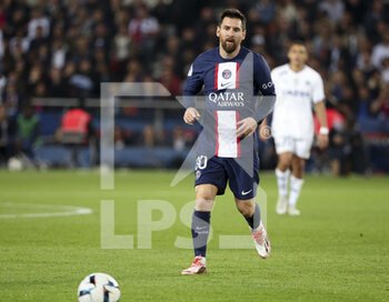 16/10/2022 - Lionel Messi of PSG during the French championship Ligue 1 football match between Paris Saint-Germain (PSG) and Olympique de Marseille (OM) on October 16, 2022 at Parc des Princes stadium in Paris, France - FOOTBALL - FRENCH CHAMP - PARIS SG V MARSEILLE - FRENCH LIGUE 1 - CALCIO