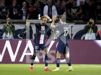 2022-10-16 - Neymar Jr of PSG celebrates his goal with Vitinha of PSG during the French championship Ligue 1 football match between Paris Saint-Germain (PSG) and Olympique de Marseille (OM) on October 16, 2022 at Parc des Princes stadium in Paris, France - FOOTBALL - FRENCH CHAMP - PARIS SG V MARSEILLE - FRENCH LIGUE 1 - SOCCER