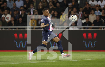 21/10/2022 - Kylian Mbappe of PSG during the French championship Ligue 1 football match between AC Ajaccio (ACA) and Paris Saint-Germain (PSG on October 21, 2022 at Stade Francois Coty in Ajaccio, France - FOOTBALL - FRENCH CHAMP - AJACCIO V PARIS SG - FRENCH LIGUE 1 - CALCIO
