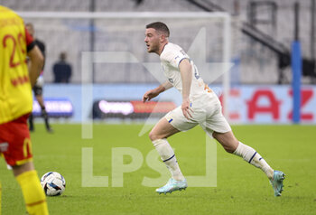 2022-10-22 - Jordan Veretout of Marseille during the French championship Ligue 1 football match between Olympique de Marseille (OM) and RC Lens (RCL) on October 22, 2022 at Velodrome stadium in Marseille, France - FOOTBALL - FRENCH CHAMP - MARSEILLE V LENS - FRENCH LIGUE 1 - SOCCER