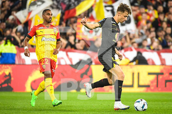 28/10/2022 - Wesley SAID of Lens and Anthony ROUAULT of Toulouse during the French championship Ligue 1 football match between RC Lens and Toulouse FC on October 28, 2022 at Bollaert-Delelis stadium in Lens, France - FOOTBALL - FRENCH CHAMP - LENS V TOULOUSE - FRENCH LIGUE 1 - CALCIO