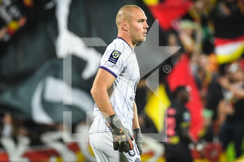 28/10/2022 - Maxime DUPE of Toulouse during the French championship Ligue 1 football match between RC Lens and Toulouse FC on October 28, 2022 at Bollaert-Delelis stadium in Lens, France - FOOTBALL - FRENCH CHAMP - LENS V TOULOUSE - FRENCH LIGUE 1 - CALCIO