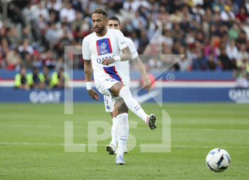2022-10-29 - Neymar Jr of PSG during the French championship Ligue 1 football match between Paris Saint-Germain (PSG) and ESTAC Troyes on October 29, 2022 at Parc des Princes stadium in Paris, France - FOOTBALL - FRENCH CHAMP - PARIS SG V TROYES - FRENCH LIGUE 1 - SOCCER