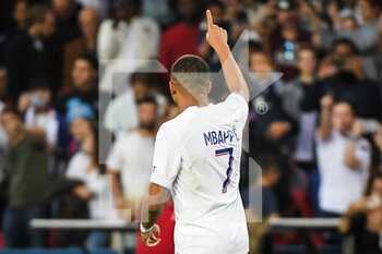 2022-10-29 - Kylian MBAPPE of PSG celebrates his goal during the French championship Ligue 1 football match between Paris Saint-Germain and ESTAC Troyes on October 29, 2022 at Parc des Princes stadium in Paris, France - FOOTBALL - FRENCH CHAMP - PARIS SG V TROYES - FRENCH LIGUE 1 - SOCCER