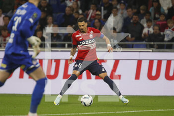 2022-10-30 - Jose DA ROCHA FONTE of Lille during the French championship Ligue 1 football match between Olympique Lyonnais (Lyon) and LOSC Lille on October 30, 2022 at Groupama stadium in Decines-Charpieu near Lyon, France - FOOTBALL - FRENCH CHAMP - LYON V LILLE - FRENCH LIGUE 1 - SOCCER