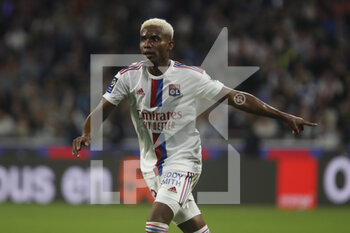 2022-10-30 - Thiago MENDES of Lyon during the French championship Ligue 1 football match between Olympique Lyonnais (Lyon) and LOSC Lille on October 30, 2022 at Groupama stadium in Decines-Charpieu near Lyon, France - FOOTBALL - FRENCH CHAMP - LYON V LILLE - FRENCH LIGUE 1 - SOCCER
