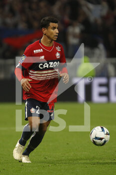2022-10-30 - Benjamin ANDRE of Lille during the French championship Ligue 1 football match between Olympique Lyonnais (Lyon) and LOSC Lille on October 30, 2022 at Groupama stadium in Decines-Charpieu near Lyon, France - FOOTBALL - FRENCH CHAMP - LYON V LILLE - FRENCH LIGUE 1 - SOCCER