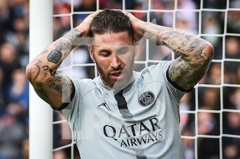2022-11-06 - Sergio RAMOS of PSG looks dejected during the French championship Ligue 1 football match between FC Lorient and Paris Saint-Germain on November 6, 2022 at the Moustoir stadium in Lorient, France - FOOTBALL - FRENCH CHAMP - LORIENT V PARIS SG - FRENCH LIGUE 1 - SOCCER