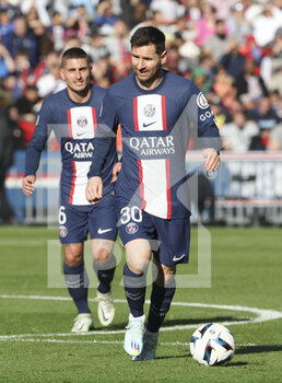 2022-11-13 - Lionel Messi, Marco Verratti (left) of PSG during the French championship Ligue 1 football match between Paris Saint-Germain and AJ Auxerre on November 13, 2022 at Parc des Princes stadium in Paris, France - FOOTBALL - FRENCH CHAMP - PARIS SG V AUXERRE - FRENCH LIGUE 1 - SOCCER