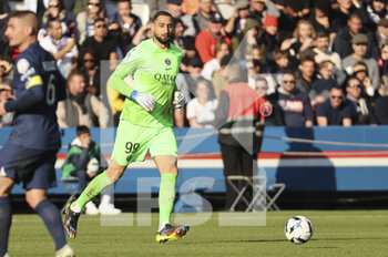 2022-11-13 - Goalkeeper of PSG Gianluigi Donnarumma during the French championship Ligue 1 football match between Paris Saint-Germain and AJ Auxerre on November 13, 2022 at Parc des Princes stadium in Paris, France - FOOTBALL - FRENCH CHAMP - PARIS SG V AUXERRE - FRENCH LIGUE 1 - SOCCER