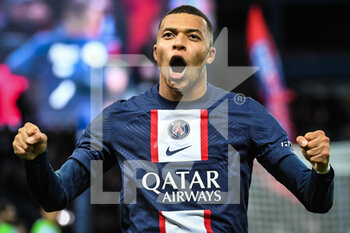 28/12/2022 - Kylian MBAPPE of PSG celebrates his goal during the French championship Ligue 1 football match between Paris Saint-Germain and RC Strasbourg Alsace on December 28, 2022 at Parc des Princes stadium in Paris, France - FOOTBALL - FRENCH CHAMP - PARIS SG V STRASBOURG - FRENCH LIGUE 1 - CALCIO