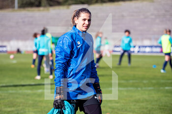 2022-02-05 - Camille Pecharman of Paris FC warms up ahead of the Women's French championship D1 Arkema football match between Paris FC and AS Saint-Etienne on February 5, 2022 at Robert Bobin stadium in Bondoufle, France - PARIS FC VS AS SAINT-ETIENNE - FRENCH WOMEN DIVISION 1 - SOCCER