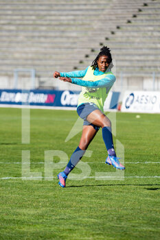 2022-02-05 - Oriane Jean Francois of Paris FC warms up ahead of the Women's French championship D1 Arkema football match between Paris FC and AS Saint-Etienne on February 5, 2022 at Robert Bobin stadium in Bondoufle, France - PARIS FC VS AS SAINT-ETIENNE - FRENCH WOMEN DIVISION 1 - SOCCER