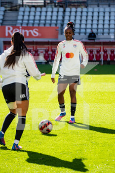 2022-02-27 - Melvine Malard of Olympique Lyonnais warms up ahead of the Women's French championship, D1 Arkema football match between Stade de Reims and Olympique Lyonnais (Lyon) on February 27, 2022 at Auguste Delaune stadium in Reims, France - STADE DE REIMS VS OLYMPIQUE LYONNAIS (LYON) - FRENCH WOMEN DIVISION 1 - SOCCER