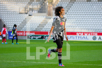 2022-02-27 - Wendie Renard of Olympique Lyonnais celebrates after scoring during the Women's French championship, D1 Arkema football match between Stade de Reims and Olympique Lyonnais (Lyon) on February 27, 2022 at Auguste Delaune stadium in Reims, France - STADE DE REIMS VS OLYMPIQUE LYONNAIS (LYON) - FRENCH WOMEN DIVISION 1 - SOCCER