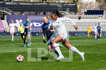 2022-04-03 - Julie Soyer of Paris FC and Marie Antoinette Katoto of Paris Saint Germain fight for the ball during the Women's French championship, D1 Arkema football match between Paris FC and Paris Saint-Germain on April 3, 2022 at Sebastien Charlety stadium in Paris, France - PARIS FC VS PARIS SAINT-GERMAIN - FRENCH WOMEN DIVISION 1 - SOCCER