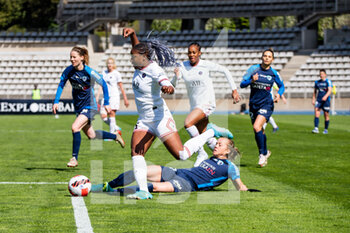 2022-04-03 - Kadidiatou Diani of Paris Saint Germain and Julie Soyer of Paris FC fight for the ball during the Women's French championship, D1 Arkema football match between Paris FC and Paris Saint-Germain on April 3, 2022 at Sebastien Charlety stadium in Paris, France - PARIS FC VS PARIS SAINT-GERMAIN - FRENCH WOMEN DIVISION 1 - SOCCER