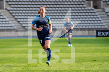 2022-04-15 - Gaetane Thiney of Paris FC reacts during the Women's French championship D1 Arkema football match between Paris FC and Montpellier HSC on April 15, 2022 at Charlety stadium in Paris, France - PARIS FC VS MONTPELLIER HSC - FRENCH WOMEN DIVISION 1 - SOCCER