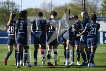 2022-04-16 - Team's players of PSG during the Women's French championship D1 Arkema football match between Paris Saint-Germain (PSG) and GPSO 92 Issy on April 16, 2022 at Georges Lefevre stadium in Saint-Germain-en-Laye, France - PARIS SAINT-GERMAIN (PSG) VS GPSO 92 ISSY - FRENCH WOMEN DIVISION 1 - SOCCER