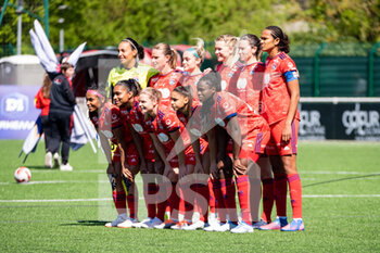 2022-04-17 - The players of Olympique Lyonnais ahead of the Women's French championship, D1 Arkema football match between FC Fleury 91 and Olympique Lyonnais (Lyon) on April 17, 2022 at Walter Felder stadium in Fleury-Merogis, France - FC FLEURY 91 VS OLYMPIQUE LYONNAIS (LYON) - FRENCH WOMEN DIVISION 1 - SOCCER
