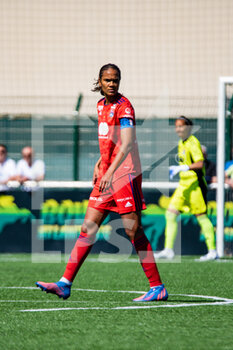2022-04-17 - Wendie Renard of Olympique Lyonnais during the Women's French championship, D1 Arkema football match between FC Fleury 91 and Olympique Lyonnais (Lyon) on April 17, 2022 at Walter Felder stadium in Fleury-Merogis, France - FC FLEURY 91 VS OLYMPIQUE LYONNAIS (LYON) - FRENCH WOMEN DIVISION 1 - SOCCER