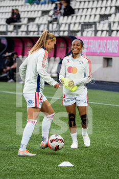 2022-05-29 - Janice Cayman of Olympique Lyonnais and Perle Morroni of Olympique Lyonnais warm up ahead of the Women's French championship, D1 Arkema football match between Paris Saint-Germain and Olympique Lyonnais (Lyon) on May 29, 2022 at Jean Bouin stadium in Paris, France - FOOTBALL - WOMEN'S FRENCH CHAMP - PARIS SG V OLYMPIQUE LYONNAIS - FRENCH WOMEN DIVISION 1 - SOCCER