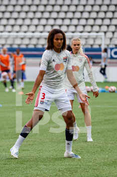 2022-05-29 - Wendie Renard of Olympique Lyonnais warms up ahead of the Women's French championship, D1 Arkema football match between Paris Saint-Germain and Olympique Lyonnais (Lyon) on May 29, 2022 at Jean Bouin stadium in Paris, France - FOOTBALL - WOMEN'S FRENCH CHAMP - PARIS SG V OLYMPIQUE LYONNAIS - FRENCH WOMEN DIVISION 1 - SOCCER