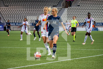 2022-05-29 - Ada Hegerberg of Olympique Lyonnais and Amanda Ilestedt of Paris Saint Germain fight for the ball during the Women's French championship, D1 Arkema football match between Paris Saint-Germain and Olympique Lyonnais (Lyon) on May 29, 2022 at Jean Bouin stadium in Paris, France - FOOTBALL - WOMEN'S FRENCH CHAMP - PARIS SG V OLYMPIQUE LYONNAIS - FRENCH WOMEN DIVISION 1 - SOCCER