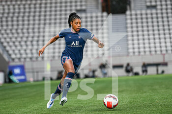 2022-05-29 - Ashley Lawrence of PSG during the Women's French championship, D1 Arkema football match between Paris Saint-Germain (PSG) and Olympique Lyonnais (Lyon, OL) on May 29, 2022 at Jean Bouin stadium in Paris, France - FOOTBALL - WOMEN'S FRENCH CHAMP - PARIS SG V OLYMPIQUE LYONNAIS - FRENCH WOMEN DIVISION 1 - SOCCER