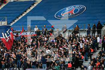 2022-05-29 - Parisian supporters illustration (PSG's Ultras, KOP) during the Women's French championship, D1 Arkema football match between Paris Saint-Germain (PSG) and Olympique Lyonnais (Lyon, OL) on May 29, 2022 at Jean Bouin stadium in Paris, France - FOOTBALL - WOMEN'S FRENCH CHAMP - PARIS SG V OLYMPIQUE LYONNAIS - FRENCH WOMEN DIVISION 1 - SOCCER