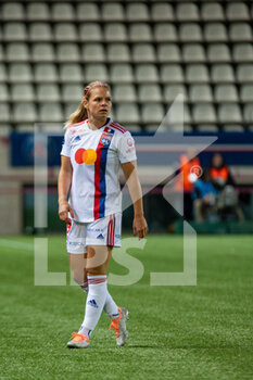 2022-05-29 - Eugenie Le Sommer of Olympique Lyonnais during the Women's French championship, D1 Arkema football match between Paris Saint-Germain and Olympique Lyonnais (Lyon) on May 29, 2022 at Jean Bouin stadium in Paris, France - FOOTBALL - WOMEN'S FRENCH CHAMP - PARIS SG V OLYMPIQUE LYONNAIS - FRENCH WOMEN DIVISION 1 - SOCCER