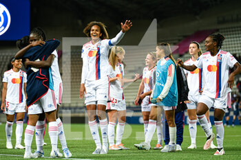 2022-05-29 - Wendie Renard with the team of OL celebrates the victory (win) during the Women's French championship, D1 Arkema football match between Paris Saint-Germain (PSG) and Olympique Lyonnais (Lyon, OL) on May 29, 2022 at Jean Bouin stadium in Paris, France - FOOTBALL - WOMEN'S FRENCH CHAMP - PARIS SG V OLYMPIQUE LYONNAIS - FRENCH WOMEN DIVISION 1 - SOCCER