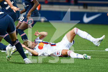 2022-05-29 - Ada Hegerberg of OL falls to the ground during the Women's French championship, D1 Arkema football match between Paris Saint-Germain (PSG) and Olympique Lyonnais (Lyon, OL) on May 29, 2022 at Jean Bouin stadium in Paris, France - FOOTBALL - WOMEN'S FRENCH CHAMP - PARIS SG V OLYMPIQUE LYONNAIS - FRENCH WOMEN DIVISION 1 - SOCCER