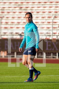 2022-06-01 - Tess Laplacette of Paris FC warms up ahead of the Women's French championship D1 Arkema football match between Paris FC and Dijon FCO on June 1, 2022 at Dominique Duvauchelle stadium in Creteil, France - FOOTBALL - WOMEN'S FRENCH CHAMP - PARIS FC V DIJON - FRENCH WOMEN DIVISION 1 - SOCCER