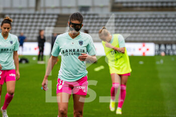 2022-10-14 - Clara Mateo of Paris FC warms up ahead of the Women's French championship D1 Arkema football match between Paris FC and Stade de Reims on October 14, 2022 at Charlety stadium in Paris, France - FOOTBALL - WOMEN'S FRENCH CHAMP - PARIS FC V STADE DE REIMS - FRENCH WOMEN DIVISION 1 - SOCCER