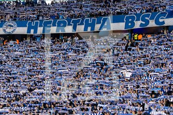2022-10-23 - Hertha Berlin Supporters - HERTHA BERLIN VS SCHALKE 04 - GERMAN BUNDESLIGA - SOCCER