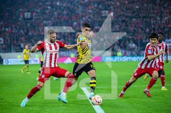 2022-11-13 - 20 PETROS MANTALOS
of AEK FC competing with 45 OLEG REABCIUK
of Olympiacos FC during Matchday 13, Greek Super League match between Olympiacos FC vs AEK FC at the Karaiskakis Stadium on November 13, 2022 in Athens, Greece. - OLYMPIACOS FC VS AEK FC - GREEK SUPER LEAGUE - SOCCER