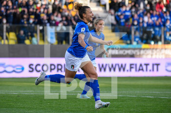 2022-04-08 - Arianna Caruso (Italy) celebrates after scoring the 1-0 goal - QUALIFICAZIONI MONDIALI 2023 - ITALIA FEMMINILE VS LITUANIA - FIFA WORLD CUP - SOCCER