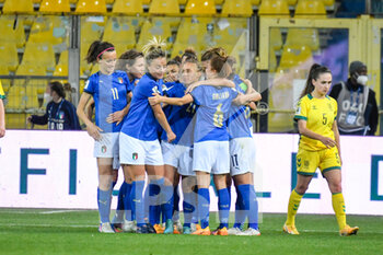 2022-04-08 - Valentina Cernoia (Italy) celebrates with teammates after scoring the 4-0 goal - QUALIFICAZIONI MONDIALI 2023 - ITALIA FEMMINILE VS LITUANIA - FIFA WORLD CUP - SOCCER