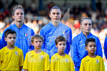 2022-09-06 - Italy players during the national anthem - WORLD CUP 2023 QUALIFIERS - ITALY WOMEN VS ROMANIA - FIFA WORLD CUP - SOCCER