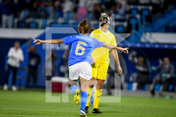 2022-09-06 - Italy's Manuela Giugliano celebrates after Italy's Lisa Boattin scored a goal - WORLD CUP 2023 QUALIFIERS - ITALY WOMEN VS ROMANIA - FIFA WORLD CUP - SOCCER