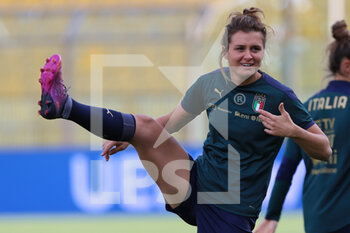 2022-04-07 - Cristiana Girelli of ITALY WOMEN in action during the training session at Ennio Tardini on April 7, 2022 in Parma, Italy. - 2023 WOMEN'S WORLD CUP - PRESS CONFERENCE AND TRAINING PRIOR THE ITALY VS LITUANIA QUALIFICATION MATCH - FIFA WORLD CUP - SOCCER